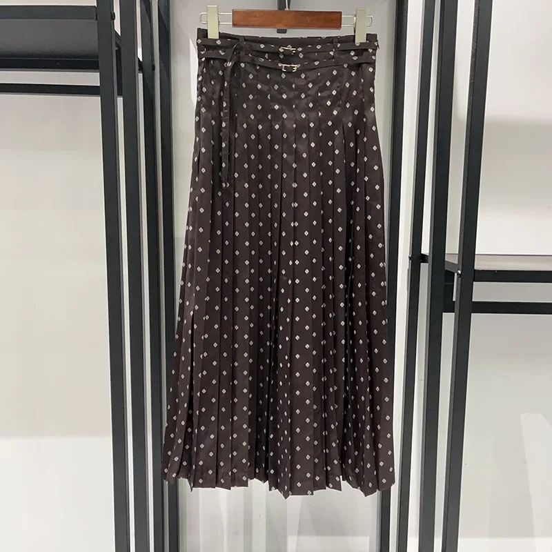 تنورة لخريف وشتاء 2025 ذات ثنيات زهرية لطيفة وحزام بإبزيم مزدوج وفتحة جانبية على طراز هونج كونج 25899 #2