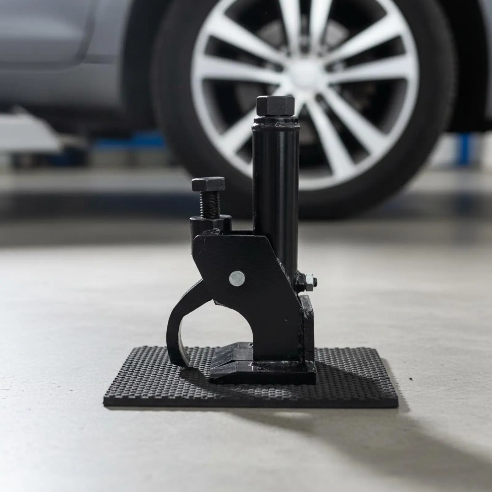

Car Tire Press Heavy Duty Portable Tire Changer Auto Repair Equipment Sturdy Metal Build Easy to Use for Mechanics, Garage