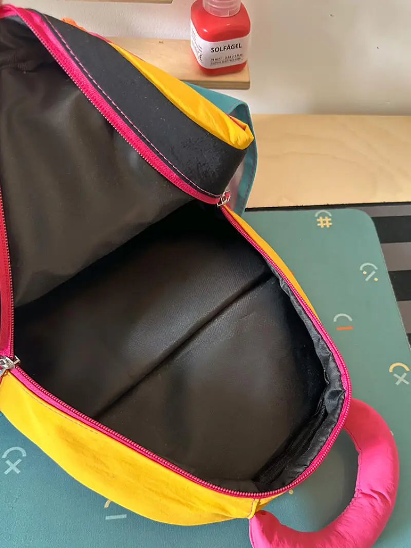 2026 Fashion New Trend Simple Backpack with Large Capacity Waterproof Design for Women's Commuting Comfort Backpack