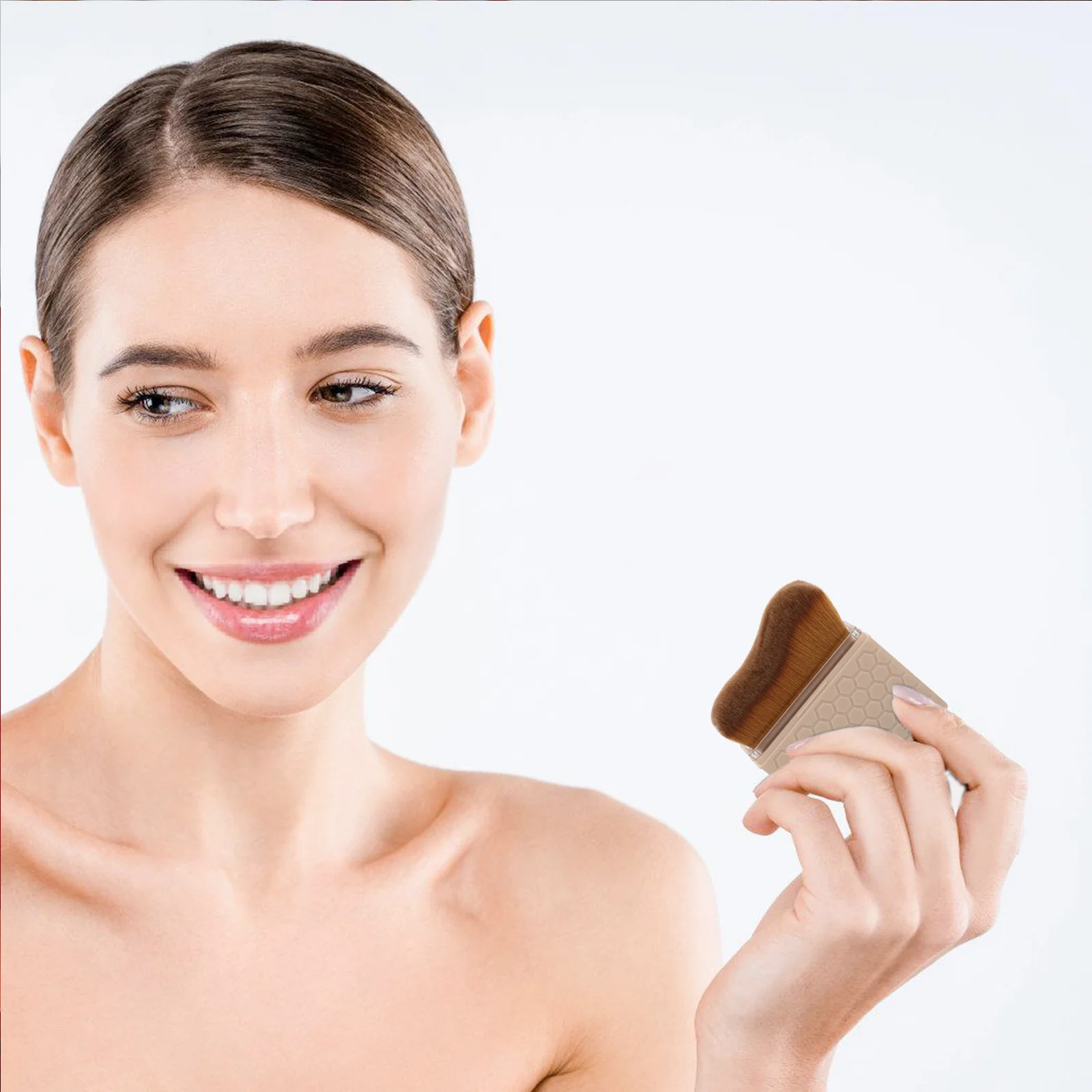 

Wave Shape Tanning Brush for Self Tanner Smooth Application Portable Body Makeup Brush with Cover Ideal for Foundation Blush