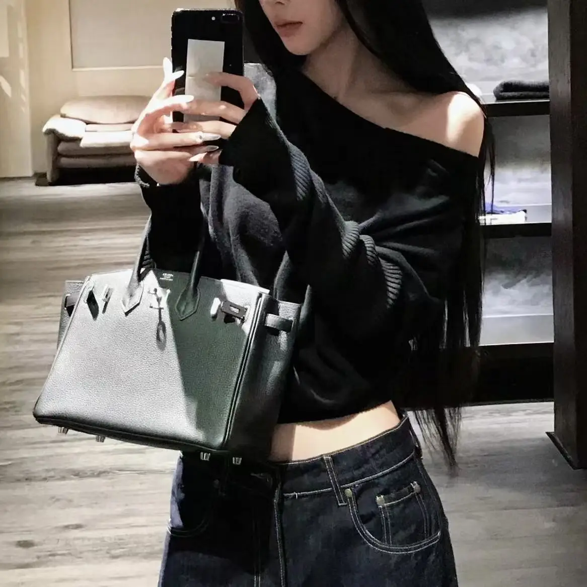 

Women's T-shirt Unique Fashionable Design Beautiful Bare Shoulder Top Elegant Black Asymmetrical Shoulder Long Sleeve