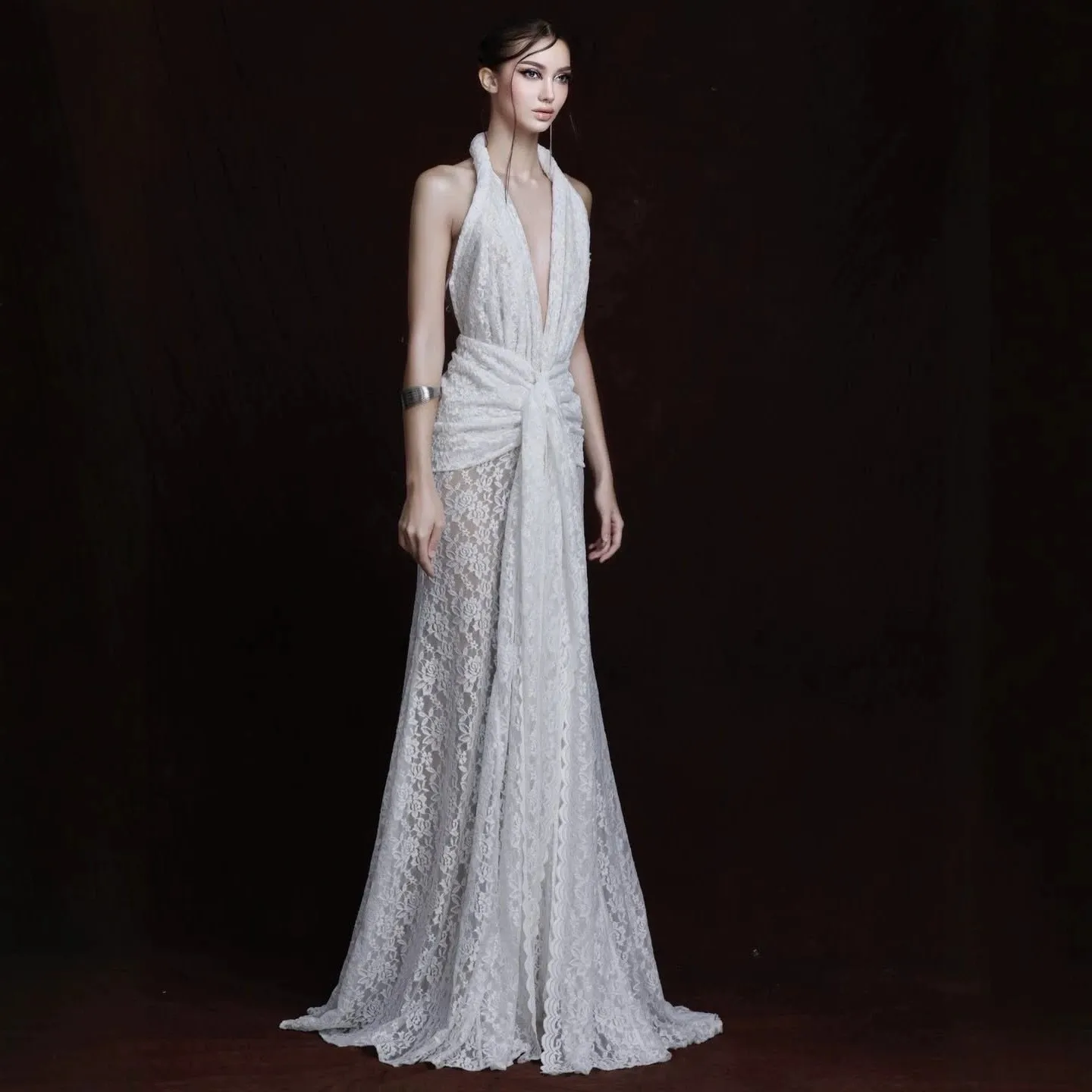 Halter Neck Pleated Dress Maxi Graceful with Zipper Closure Long Dress Slim Fit Elegant for Women Party Date Travel Daily