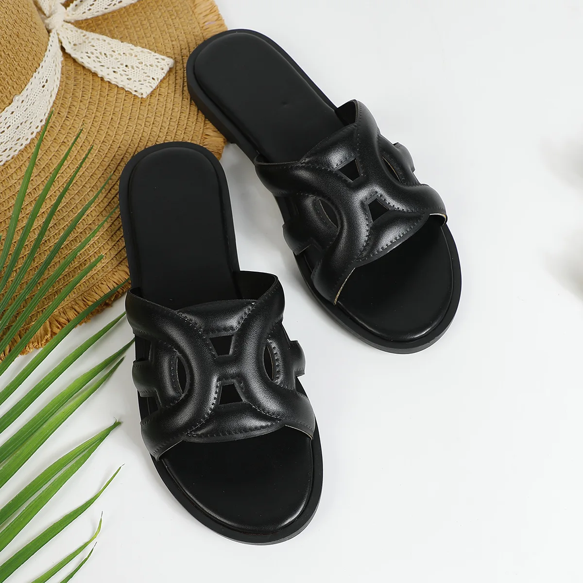 

2026 Summer New Women Fashion One Band Slippers Anti Slip Flat Sole Casual Daily Wear Outdoor Versatile Comfortable Sandals