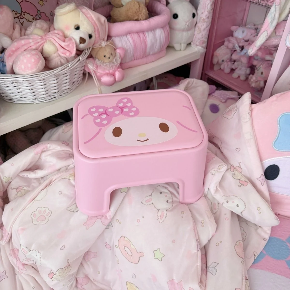 Cute Kawaii My Melody Hello Cute Kitty PVC Small Stool Anime Cartoon Foot Stool Plastic Change Shoes Portable Gift