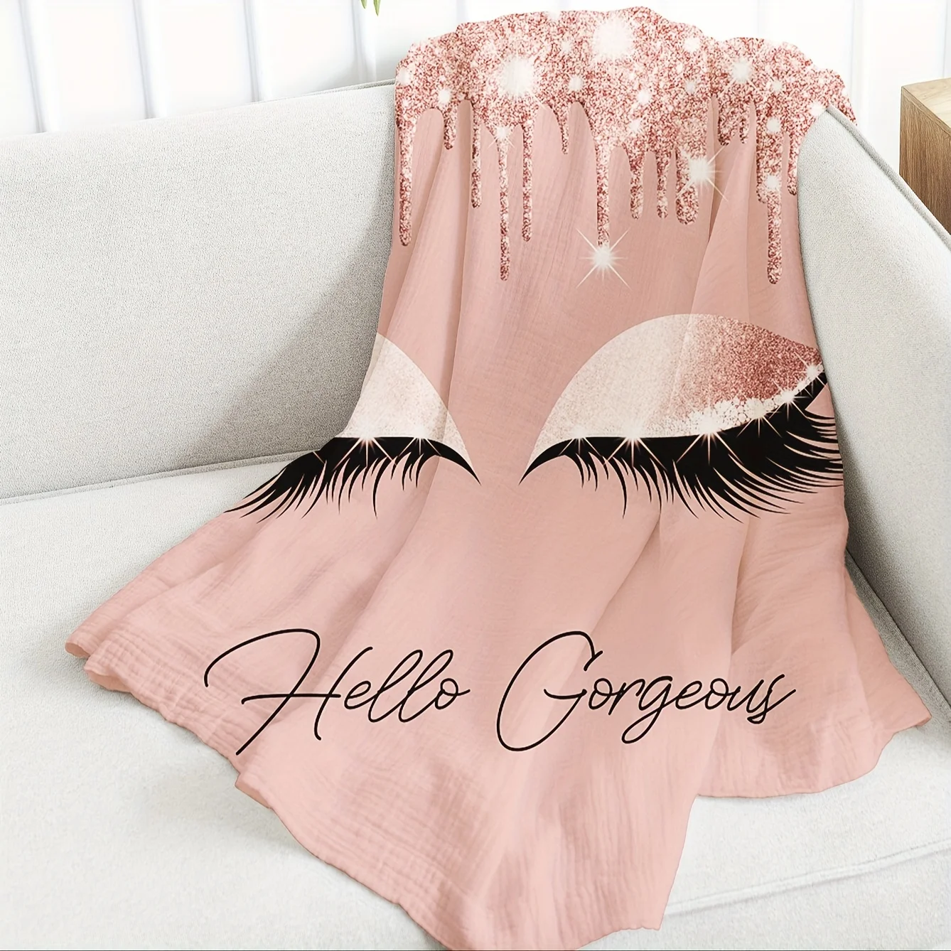 1pc Sweet Girl Makeup Art Eyelash Pattern Flannel Blanket Lunch Rest Cover Blanket Sofa Bedding Supplies