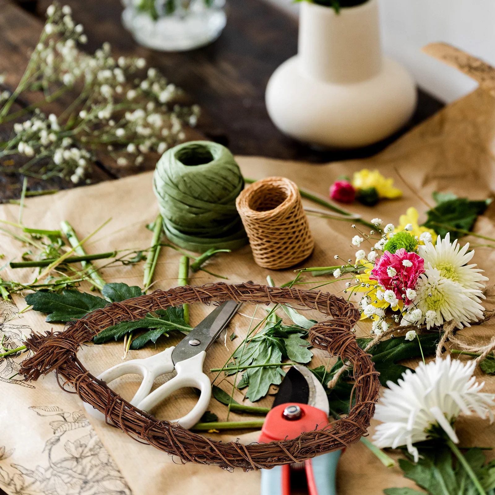 

Rattan Wreath Frame Heart Shaped Grapevine Decorative Garland Frames for DIY Crafts Air Plant Holder Christmas Decor