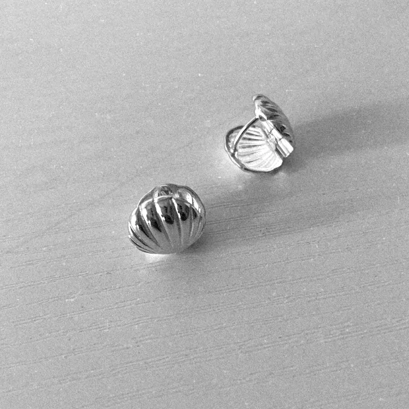 925 Sterling Silver Ear Needle Niche French Light Luxury Double-sided Shell Earrings Women's Temperament Simple Earring Jewelry