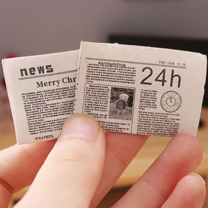 Giornale in miniatura 1/12 Accessori per casa delle bambole Mini Decorazione per giornali a colori Bjd OB11 Disposizione della casa delle bambole Rapporto delle notizie