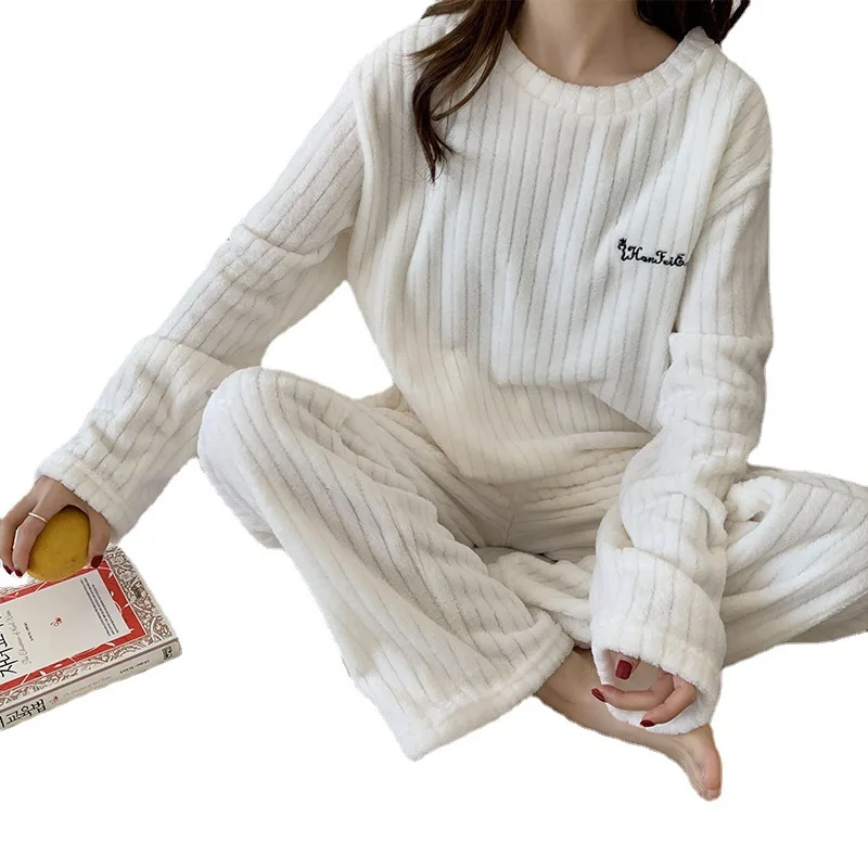 New Autumn and Winter Women's Coral Fleece Pajamas Thickened Comfortable Fleece Fashionable Pajamas and Home Wear Sets for Girls