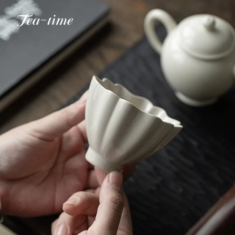 Chinese Grass Ash Tea Cup Ceramic Cups Handmade Petals Teacup Teaware Porcelain Gift Jingdezhen Pair Infusers Home Aesthetic Set