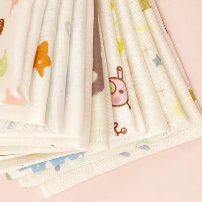 10 pièces débarbouillettes bébé dessin animé mignon imprimé Double couche gaze infantile visage serviette absorbant carré rot tissus mouchoir aléatoire