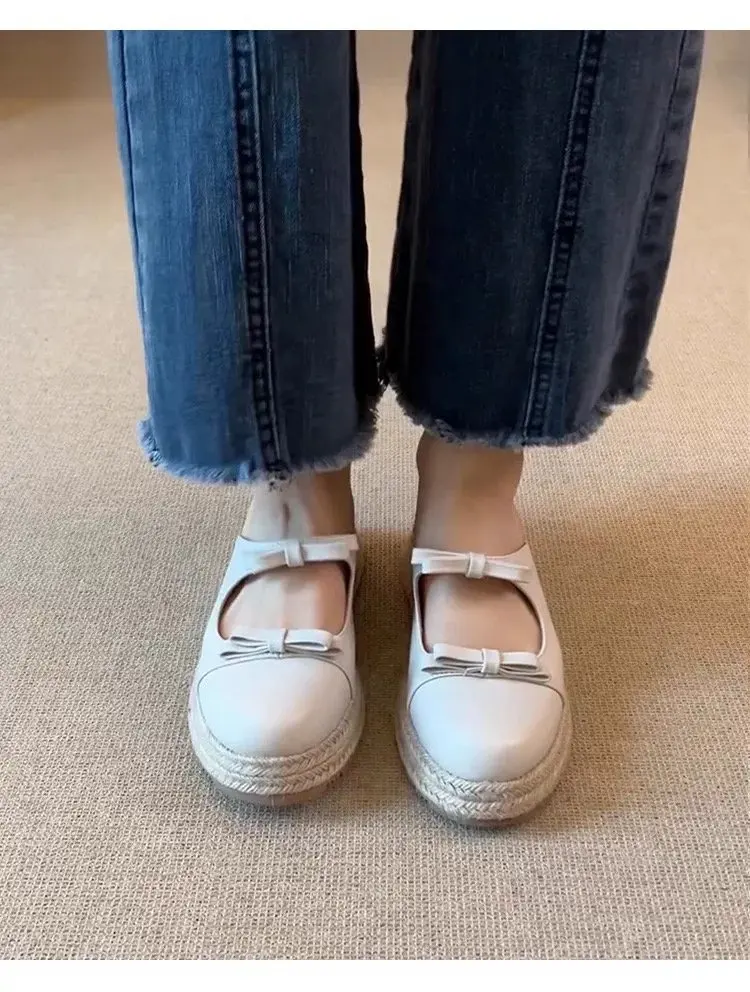 Damen Schleifen-Sandalen mit geschlossener Zehenpartie, Plateau-Espadrille-Keilabsatz, Slipper für den Sommer – Detail 7
