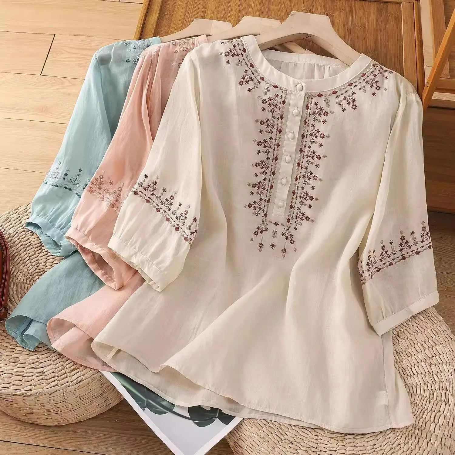 

Элитная женская футболка из хлопка и льна, новинка весна-лето, с рукавом три четверти, базовая модель, для повседневной носки, с круглым вырезом, на пуговицах.