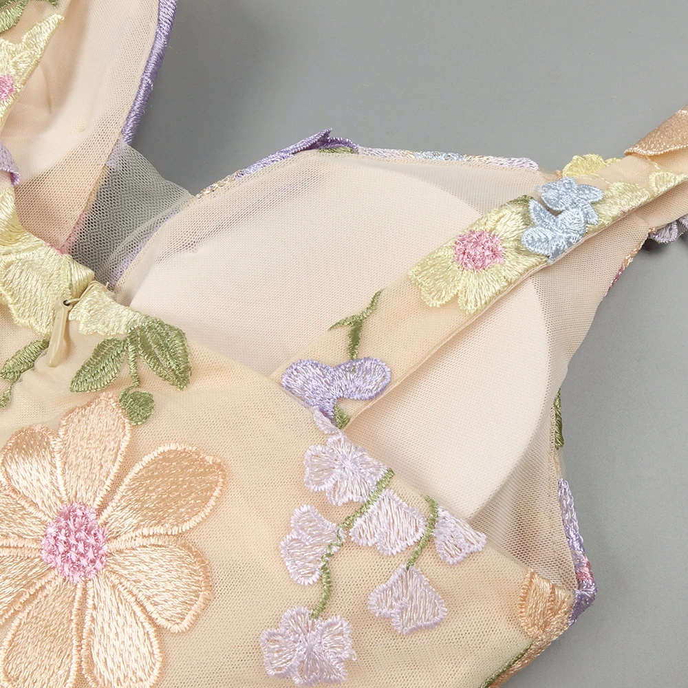 Romantisches langes Kleid mit 3D-Blumenstickerei und durchsichtigem Netzstoff – ärmelloses Kleid mit hohem Schlitz für Gartenpartys, Abschlussball, Couture-Laufsteg
