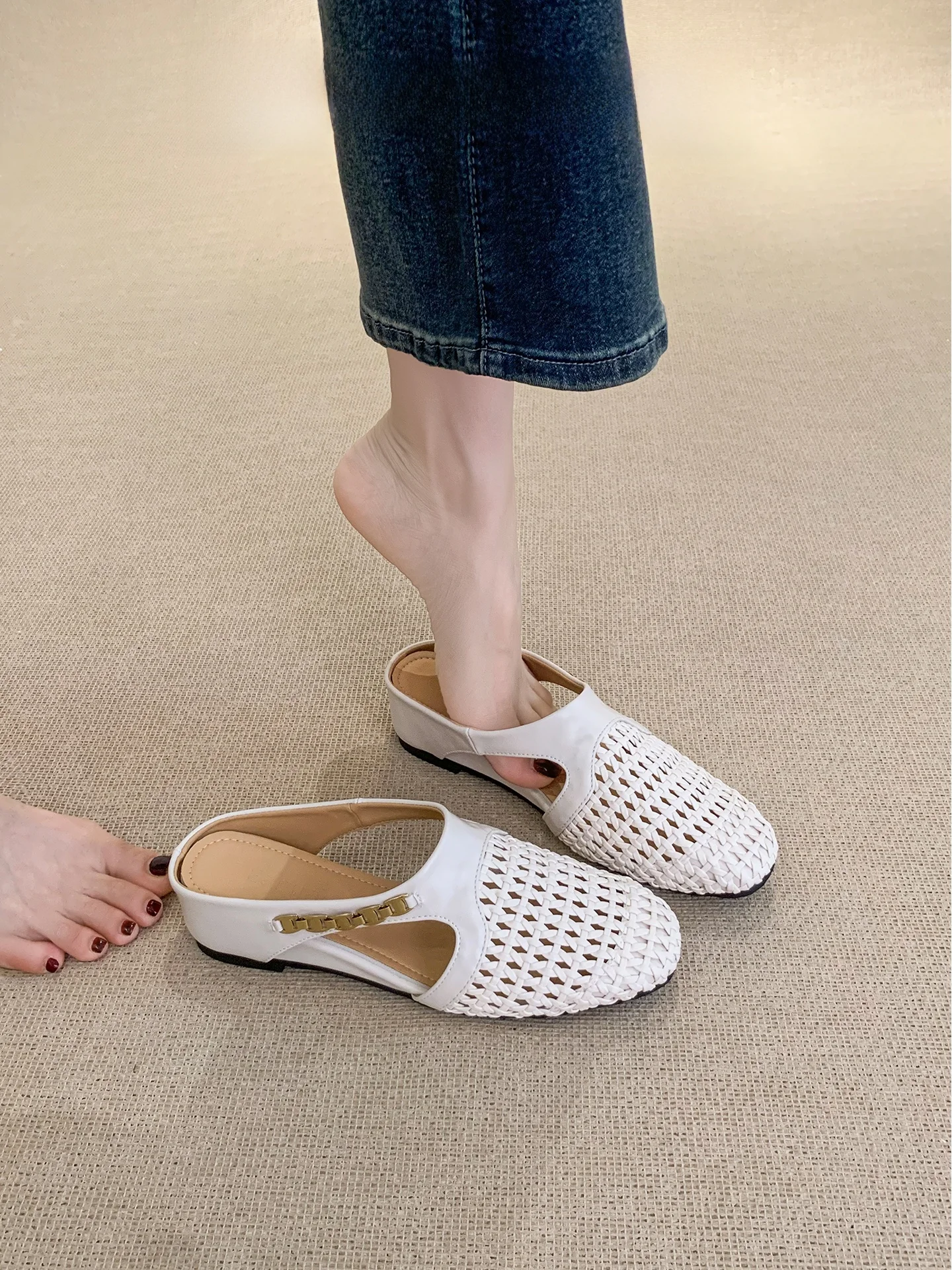 ladies-embroidered-hollow-out-sheepskin-thick-heel-sandals-slip-on-casual-style-fashionable-breathable-summer-shoes
