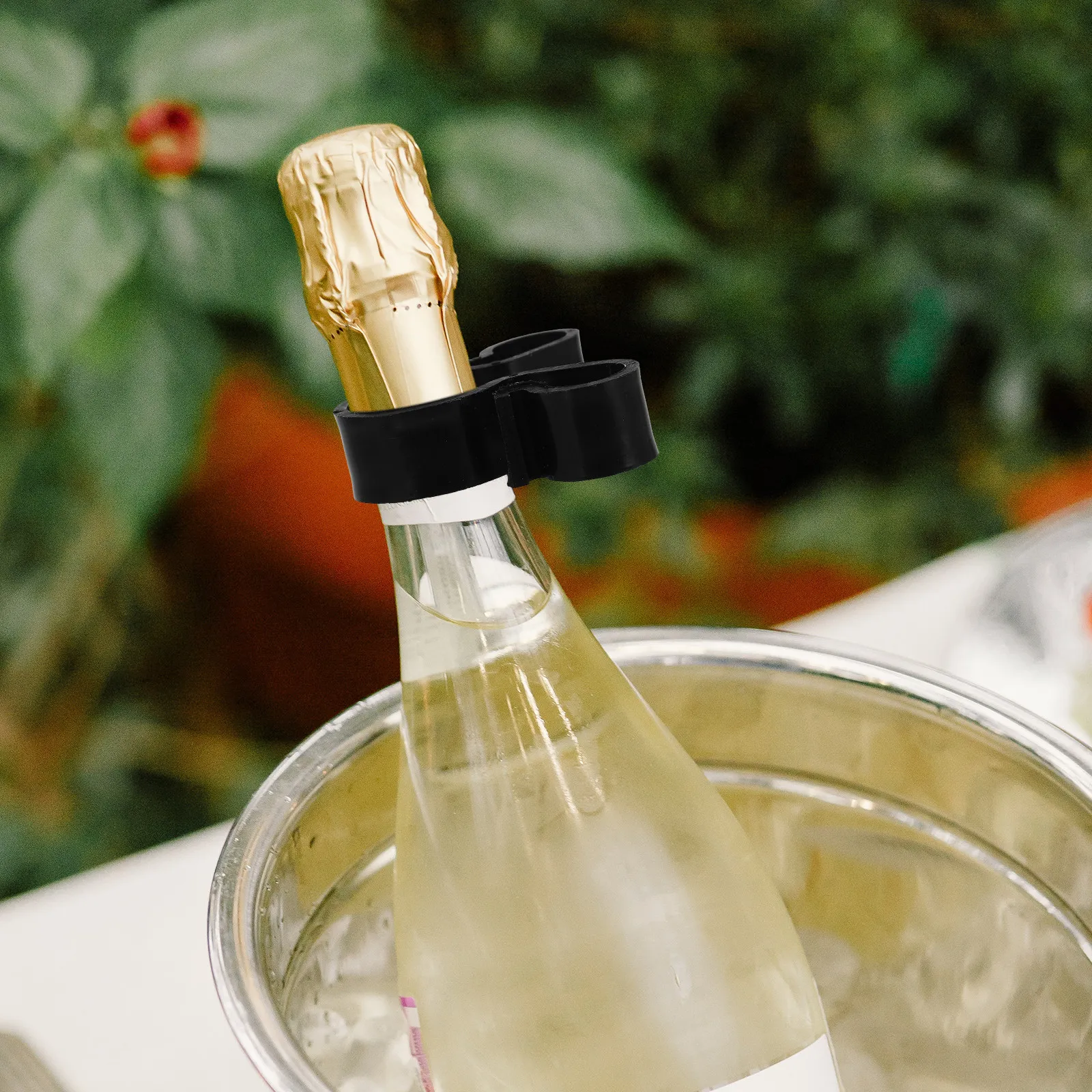 12Pcs Holder Clips Double Hole Plastic Wine Bottle Clamp Safety Reusable Party Supplies Wine Clip Birthday Cake