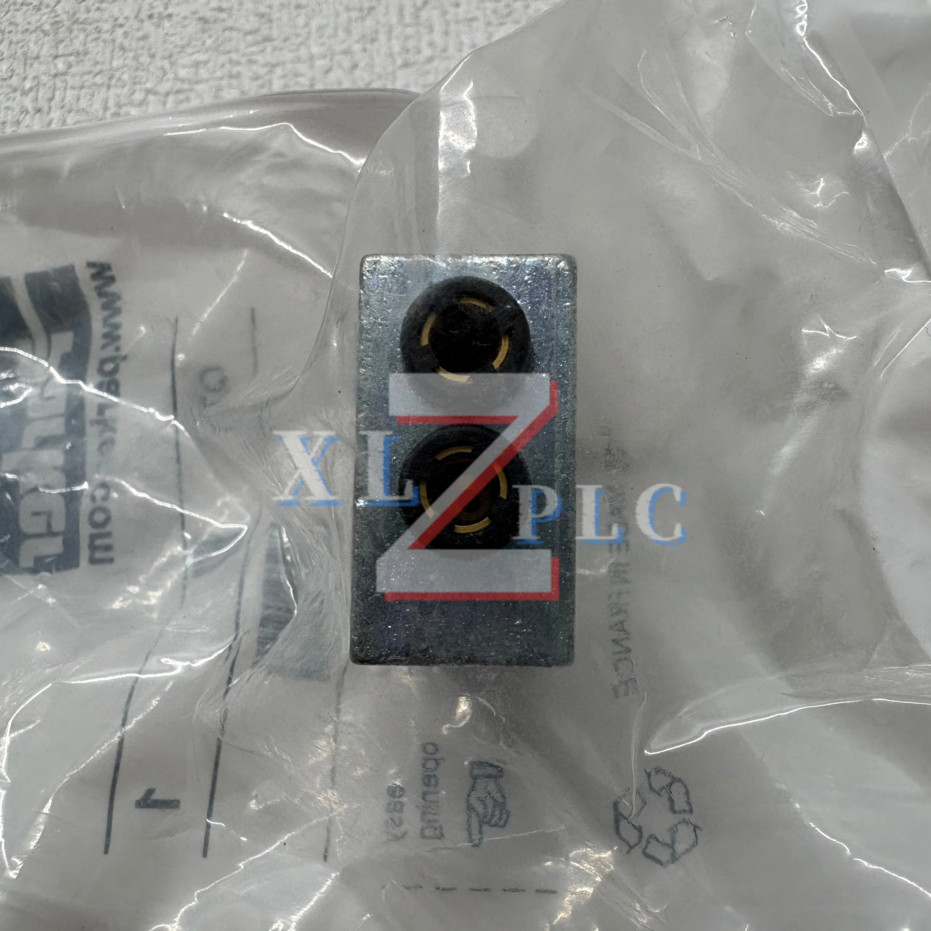 New Original PXC-M121 PXCM121 Pneumatic Valve