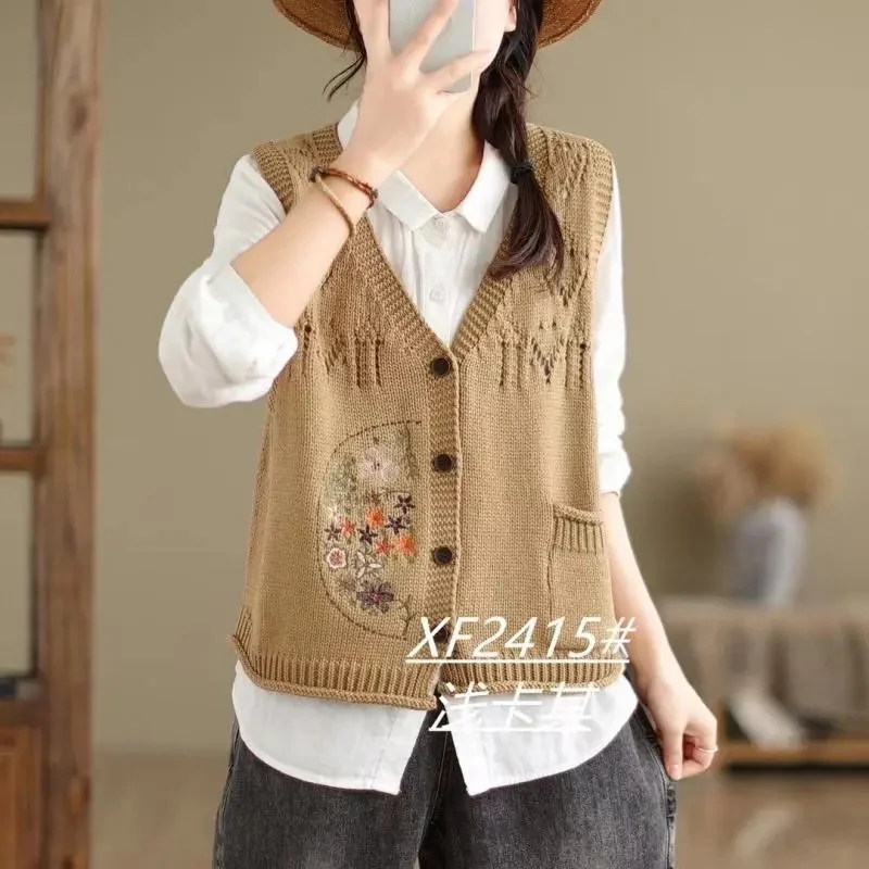 Sweater Vest Coat Female Spring Autumn New Embroidery Knitwear Sleeveless Jacket Women Short Cardigan Waistcoat Loose V-Neck Top