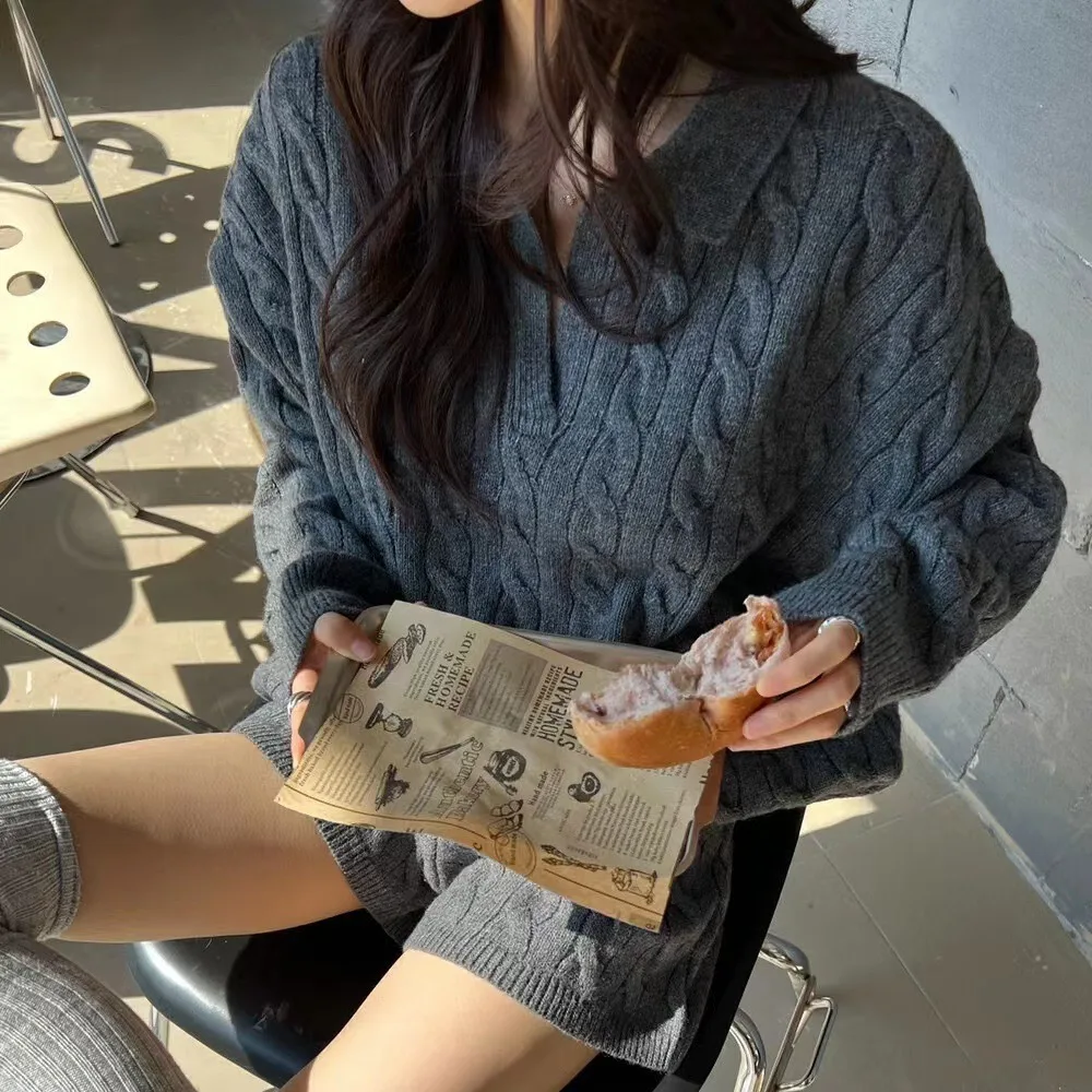 Neck Thin Polo Twist Knitted Sweater Women's Spring and Autumn New High-waisted Shorts Two-piece Trendy Texture Unique Fashion