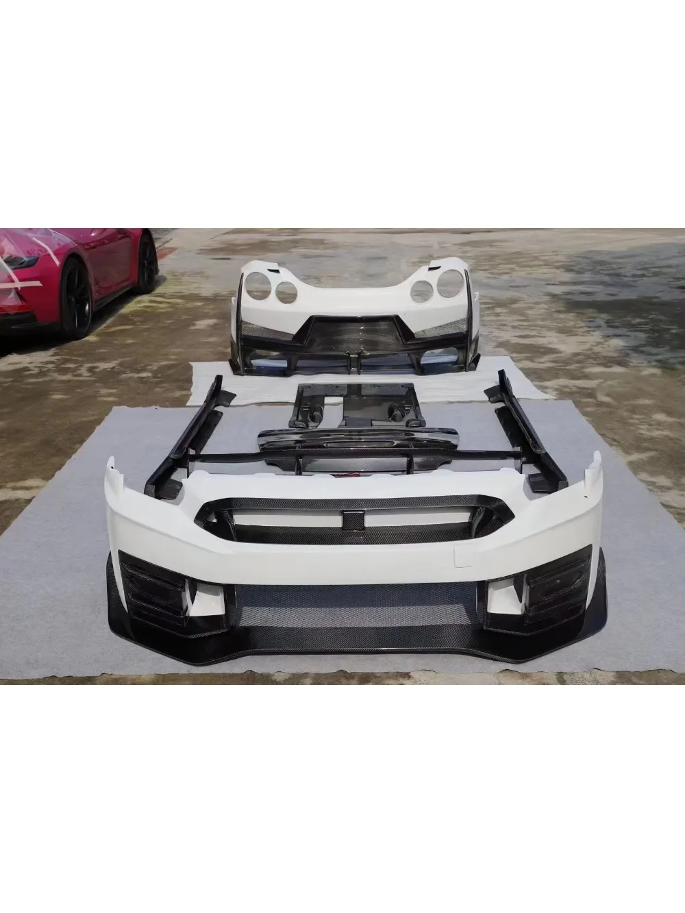2024 New Arrival Half Carbon Fiber Body Kit for GTR R35 Coverte to NISMO Style Front Rear Bumper Guard Kit