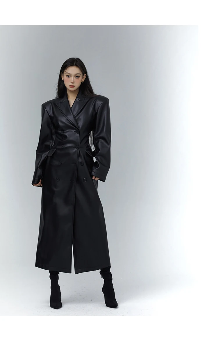 Lautaro Spring Autumn Long Black Fitted Soft Pu Leather Trench Coat for Women with Shoulder Pads Luxury Designer Clothing 2023