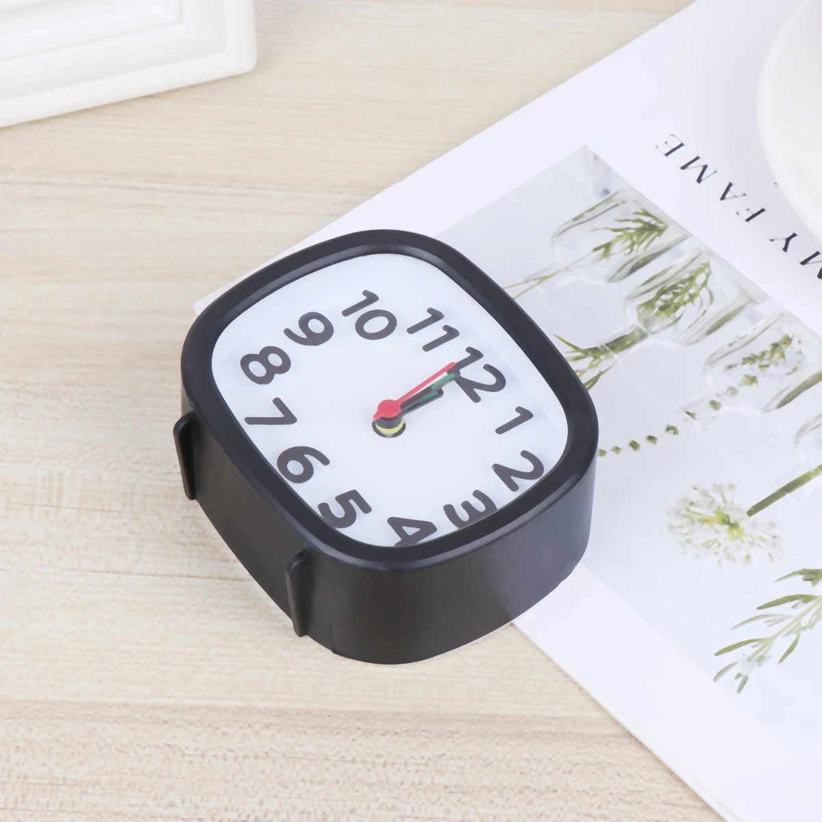 

Small Charging Alarm Clock Square Plastic Retro Clear Sound Luminous Hands Night Home Bedroom Mini Student Kids