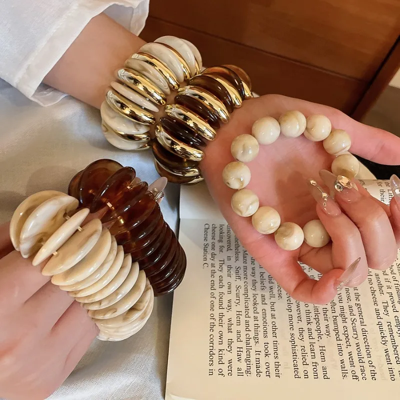 Leicht Luxuriöse Zweifarbige Multi-Acryl Runde Geometrische Elastische Chunky Armreifen für Damen Großhandel Armbänder
