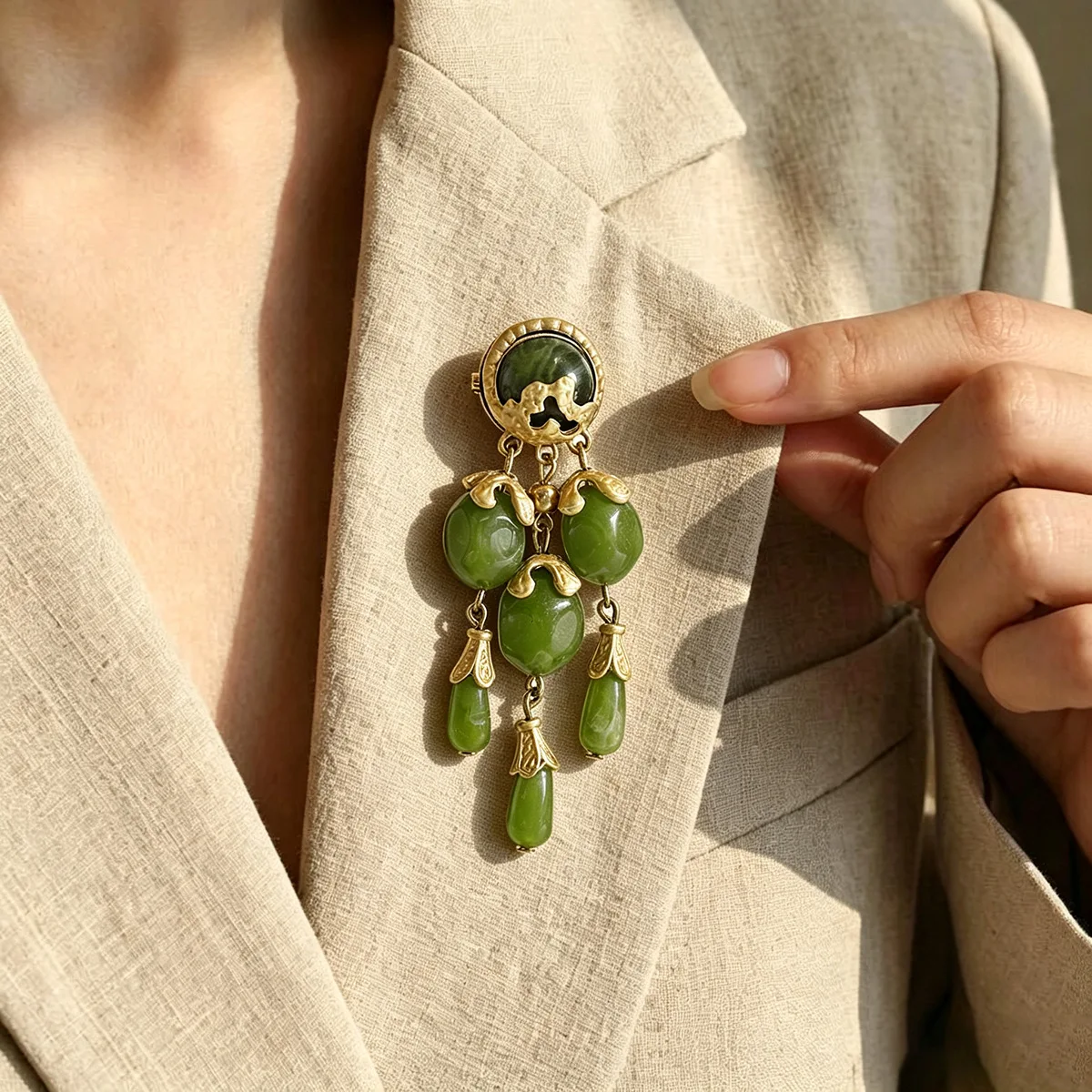 Dark Green Oval Bead Cluster Brooch Pin Decorated With Carved Golden Frame Attachment For Elegant Banquet Dress Accessories