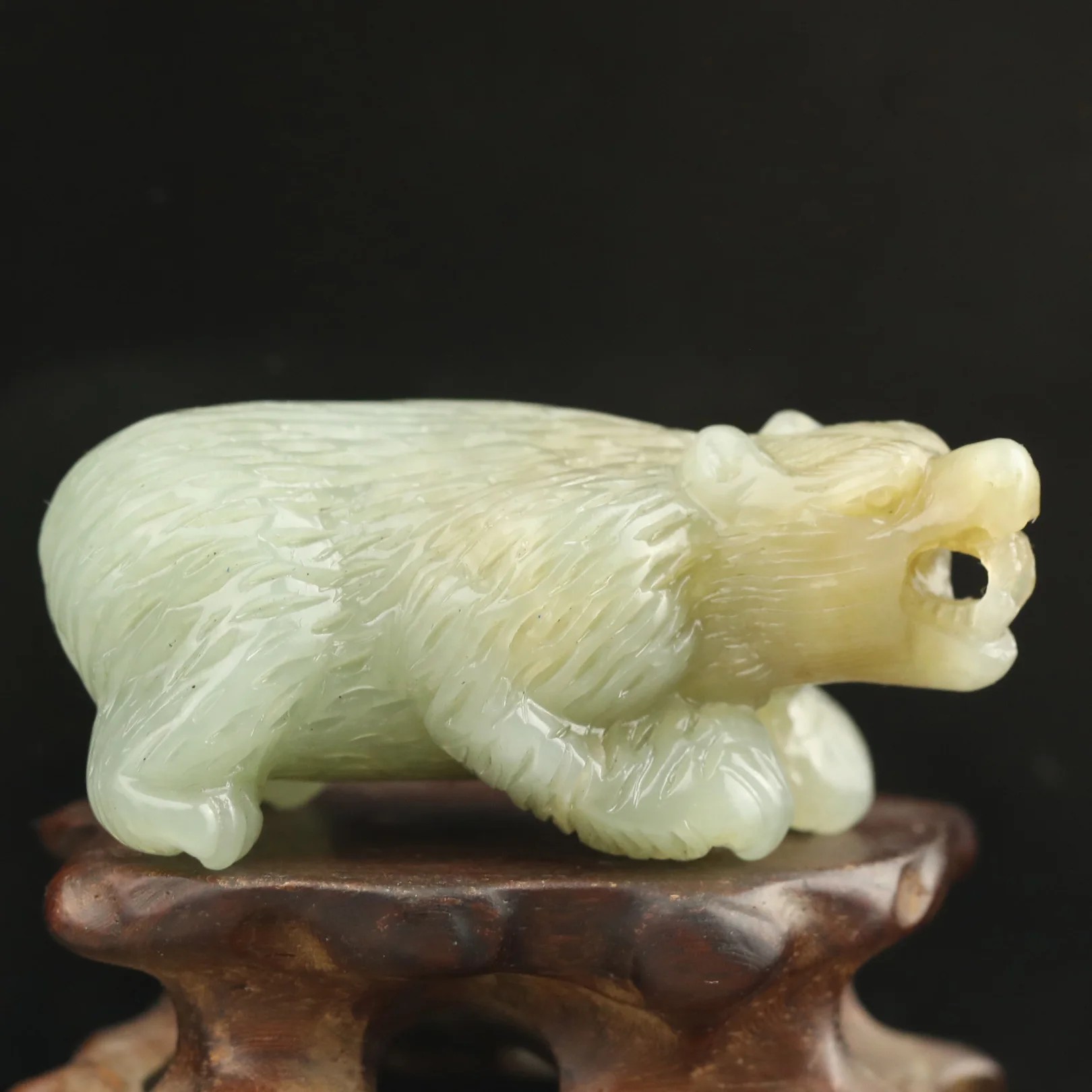 China natural hetian jade hand-carved statue bear pendant d12