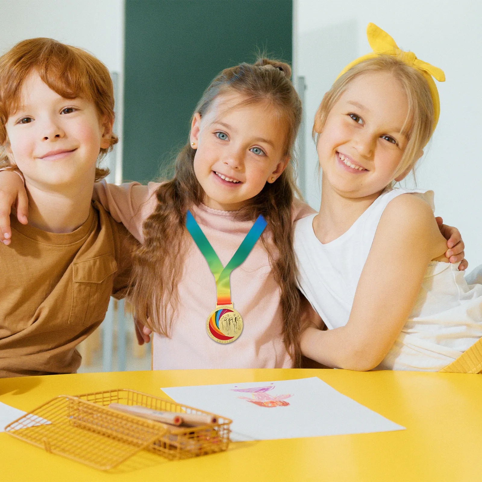 

2 шт. детских спортивных медалей из цинкового сплава, наградные медали для детей, для соревнований на открытом воздухе, для легкоатлетических дисциплин, сувенир в память о достижениях