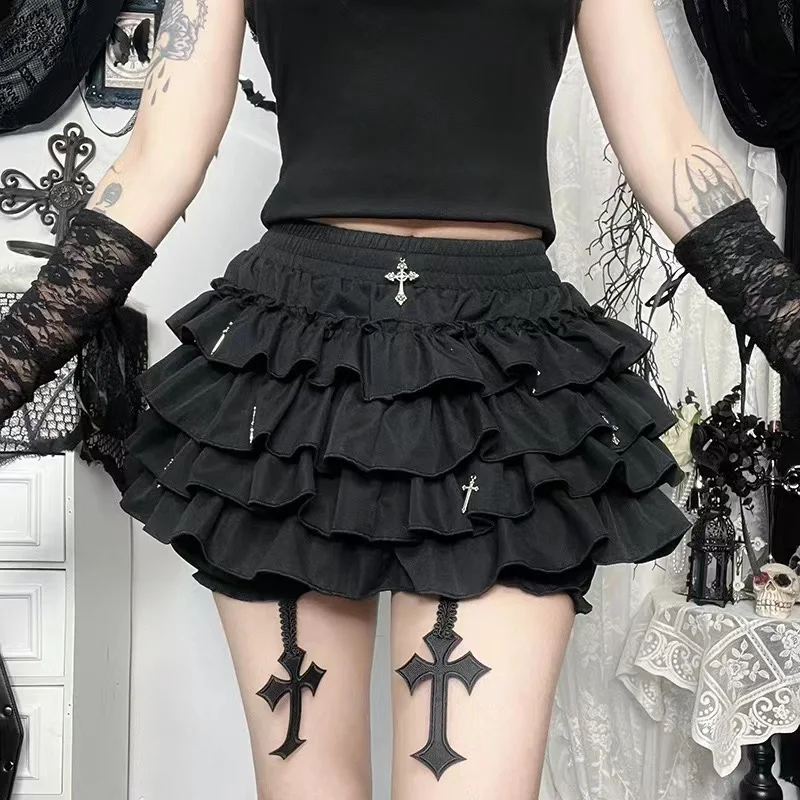 Women Skirts Tiered Ruffles Mini Skirt with Cross Charms Built-in Shorts Kawaii Sukapan Skort Gothic Punk Coquette Y2K E-girl