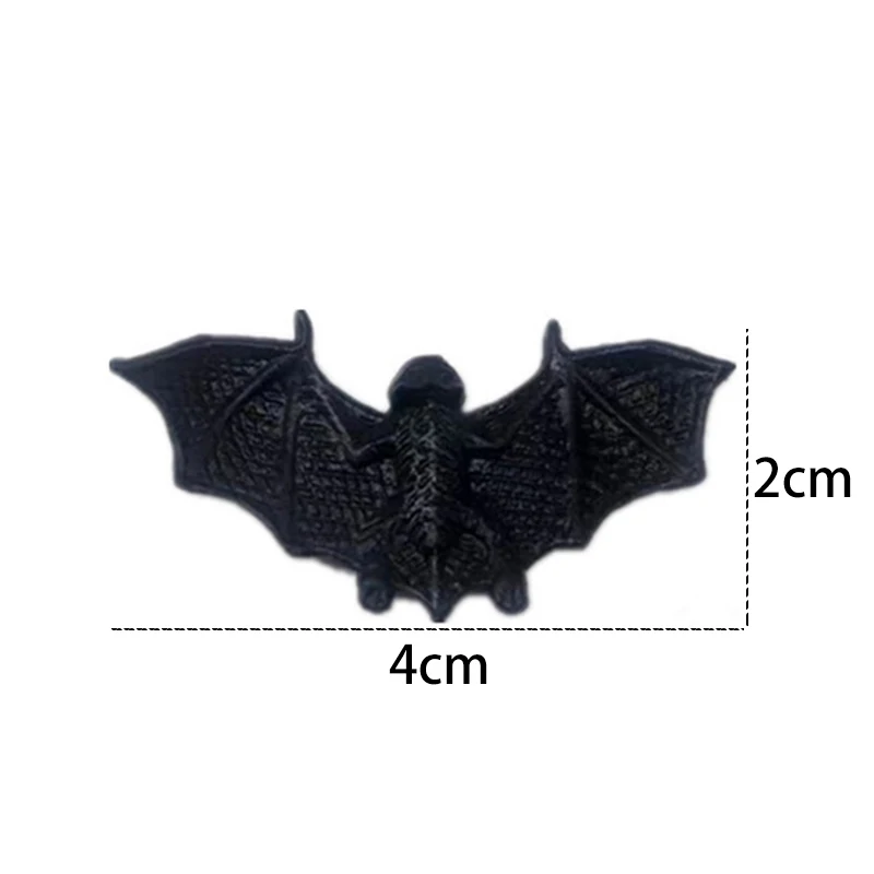 50 Stück Schwarze Leuchtende Kunststoff-Fledermäuse Halloween-Dekoration Spukhaus Horror-Requisiten Zubehör DIY Kinderspielzeug Party-Geschenke – Detail 2