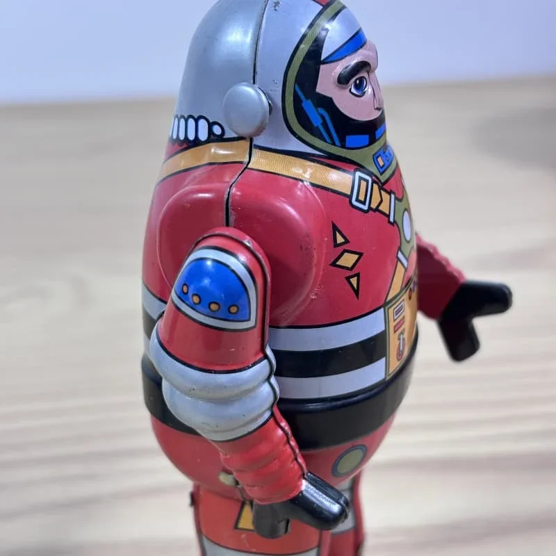 [Engraçado] coleção clássica retro clockwork wind up metal andando estanho spaceman astronauta robô recuar brinquedo mecânico crianças brinquedo