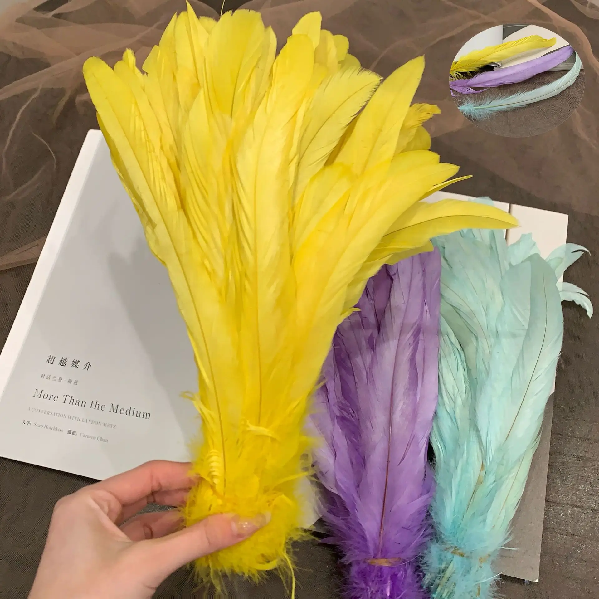 

Yellow Rooster Tail Feather Feathers 25–30cm Natural Dyed 100pcs for DIY Crafts Decoration Costume Cat Toy Material