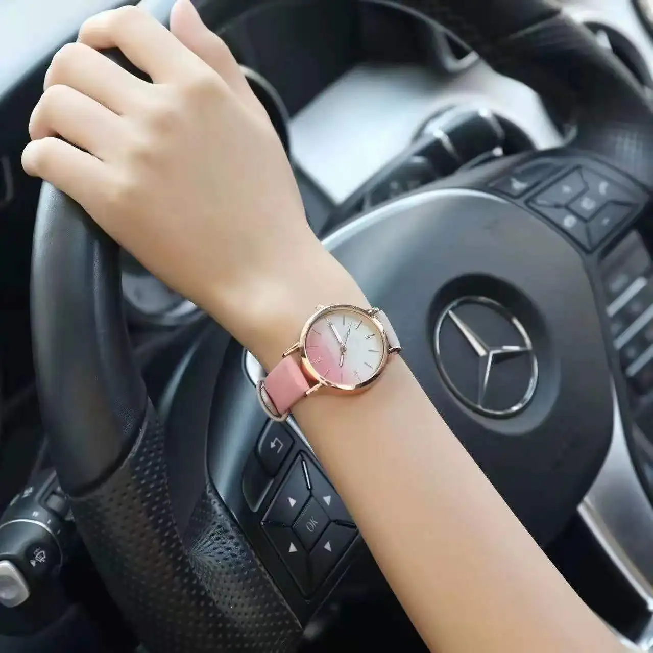 

Susenstone Women's Casual Quartz Leather Band New Strap Watch Analog Wrist Watch Wristwatch Clock Gift Valentine luxury 6 orders