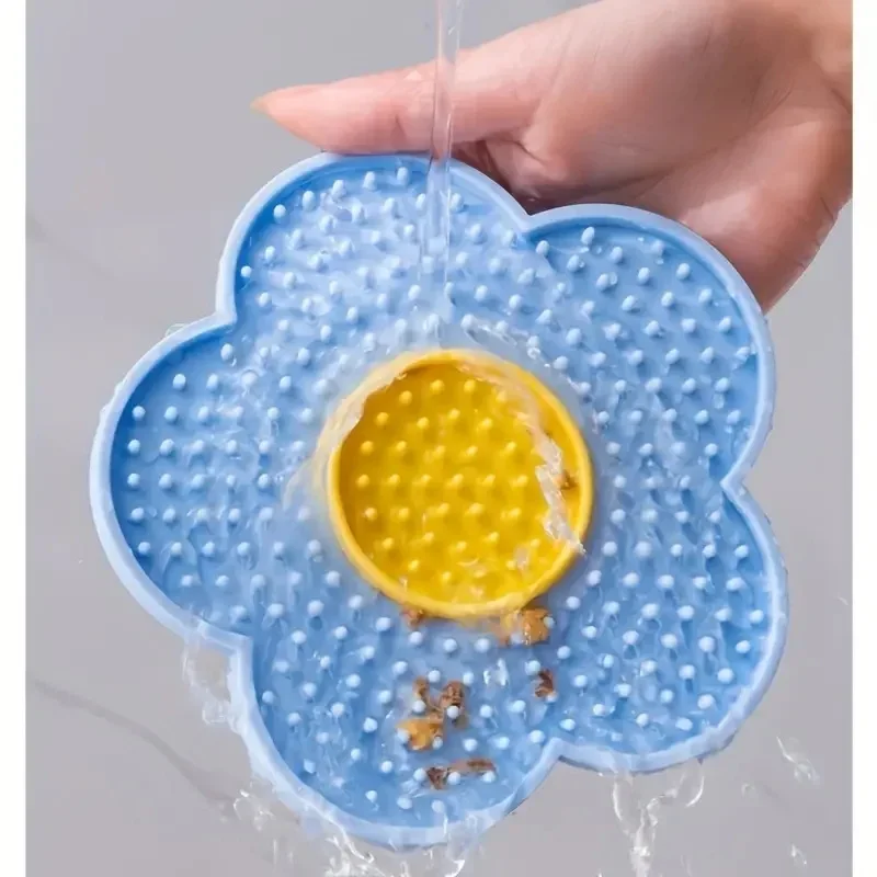 Sun Flower Shape Silicone Dog Licking Plate Cute Pet slow licking mat Pet Supplies Cat Licking Pad