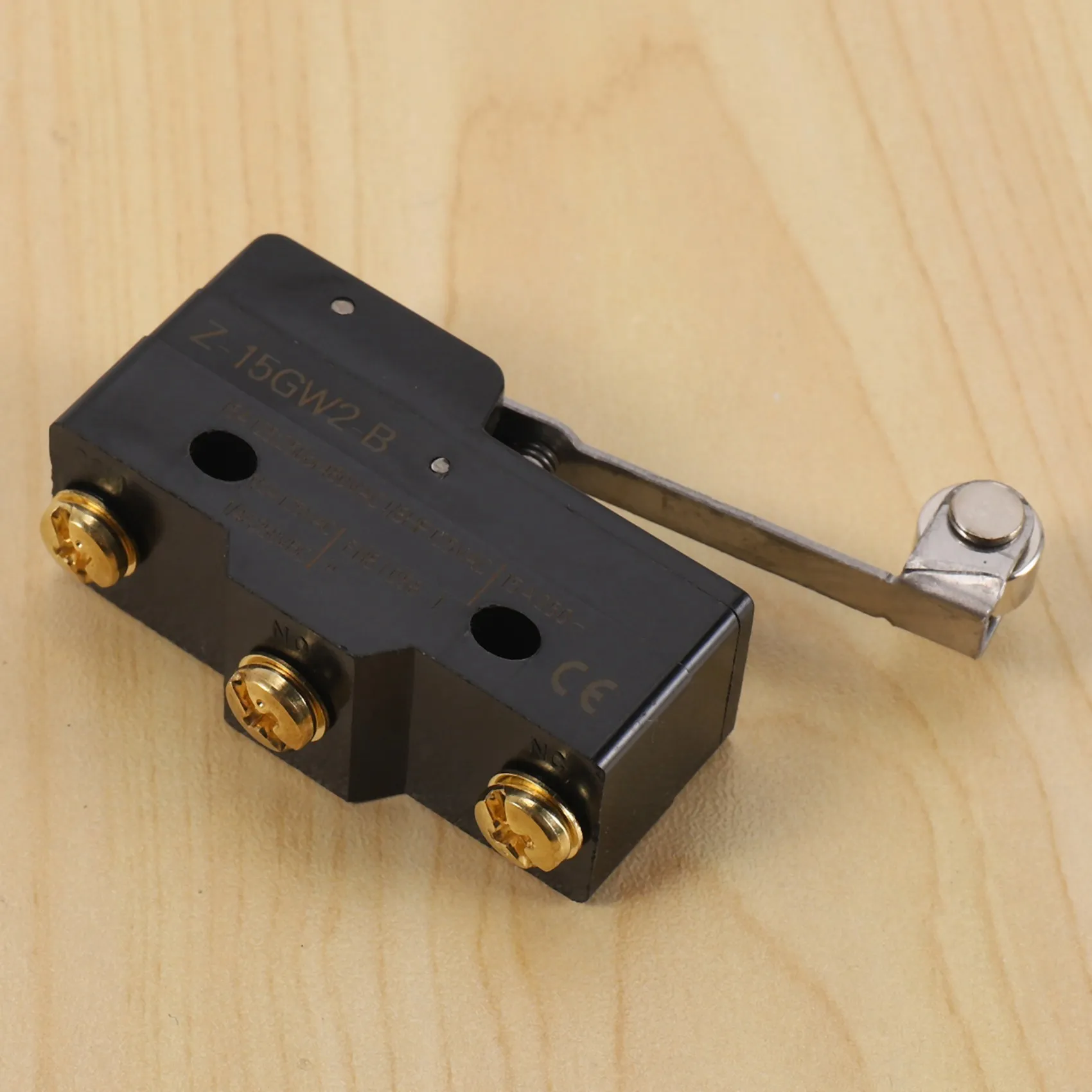 2X Panel Mount Long Hinge Roller Lever Ac Dc Basic Micro-Switch Z-15Gw2-B-A68E