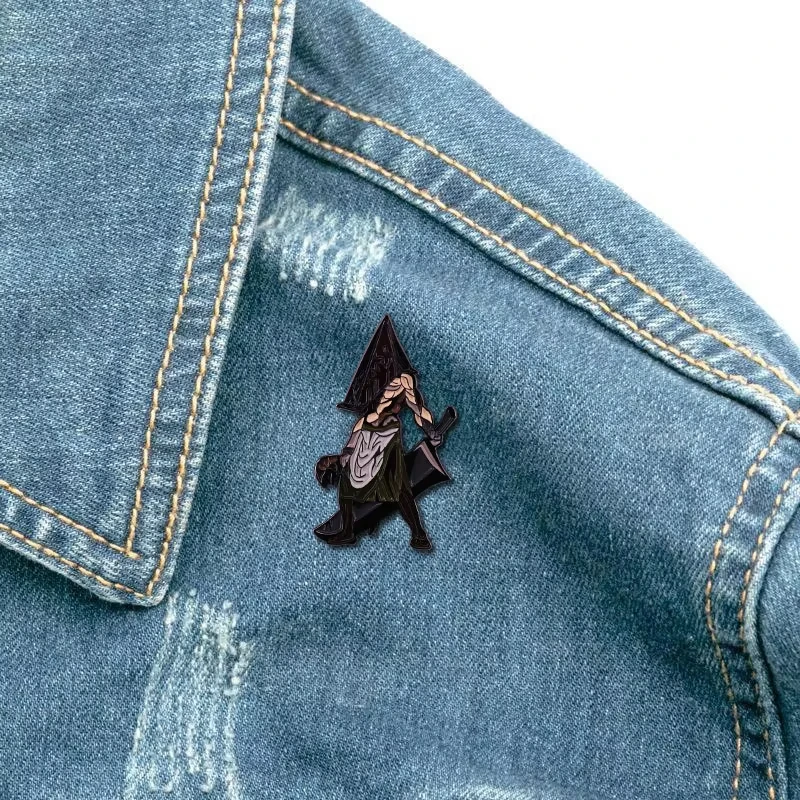 Silent Hillll Pyramid Head Enamel Pin Horror Video Game Movie Badge Backpack Decoration Jewelry