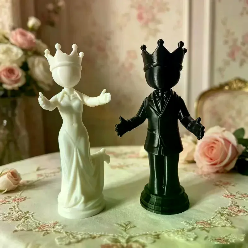 3D Printed Chess Statue Sculpture: King Queen Couple Figurine Decor Desktop Wedding Anniversary Gift