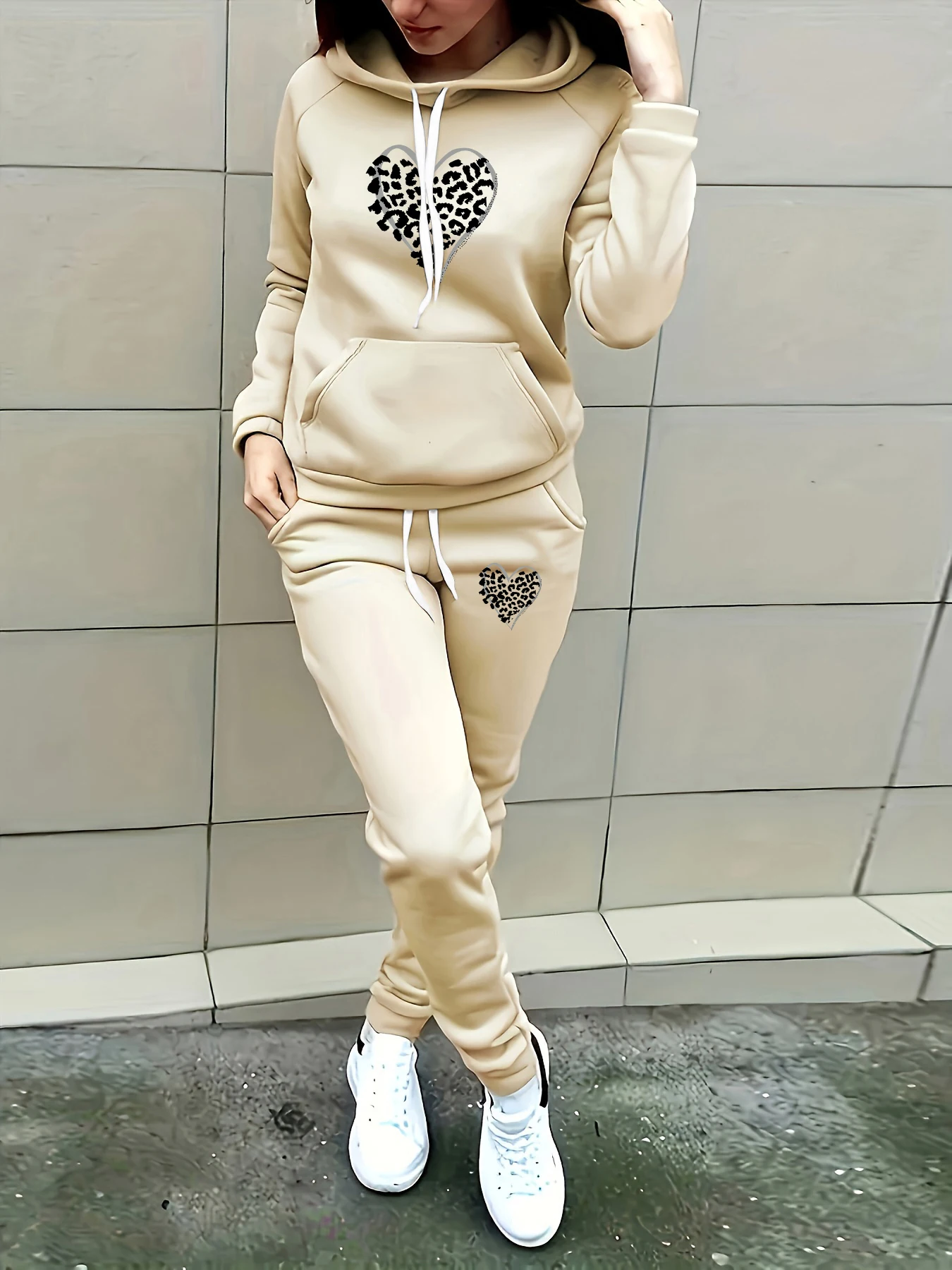 Winter Clothing Must Haves - Hoodie longgar berukuran besar dengan motif