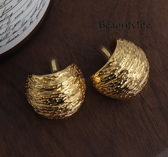 Gold spherical earless female temperament mosquito coil disc earrings niche French high-end retro metal