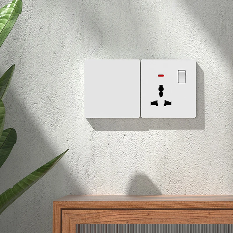 Ultra-thin White 146 Type Duplex Multi-Functional Three-Hole 86 Type British One-Open 13A Socket Panel Hong Kong Vers. Concealed