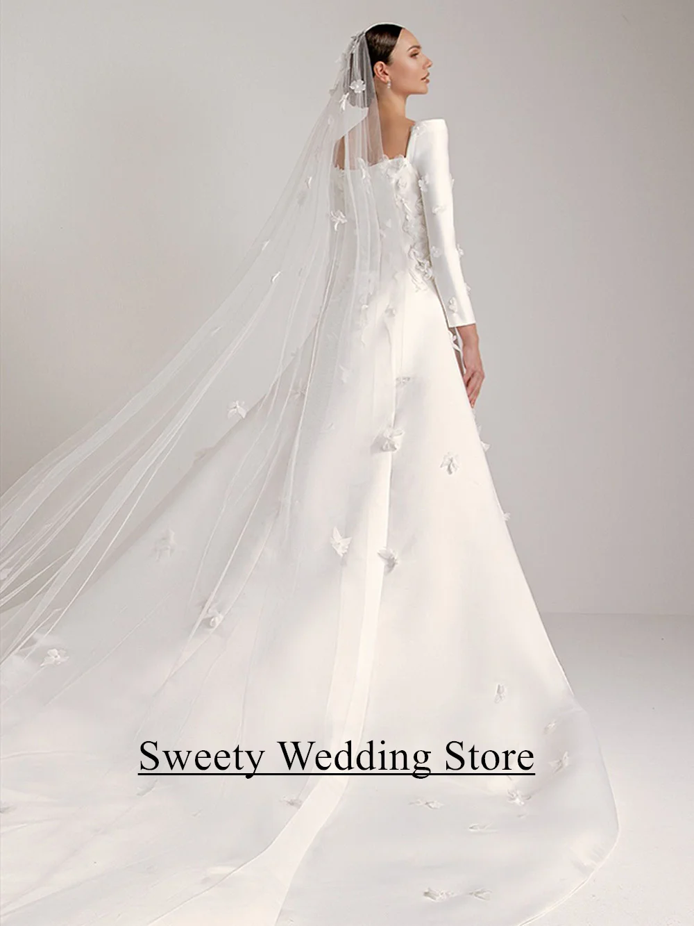 Saudi ชุดแต่งงานที่กําหนดเองสแควร์คอยาวแขนยาว 3D ดอกไม้สาย Court Train ซาตินชุดเจ้าสาว Vestido De Noiva