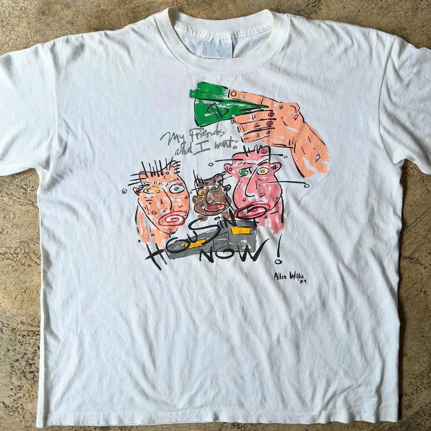 Hand-Painted Graffiti Art T-Shirt Short Sleeve Unisex Cotton Breathable round Neck Design Unique Interest Vintage Feel