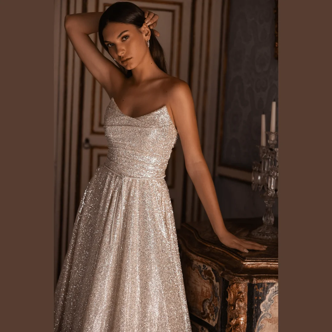 فساتين زفاف لامعة على شكل حرف v بدون حمالات رائعة بدون حمالات على شكل حرف a مكشكشة فستان زواج الكنيسة أنيق سباركلي فستان العروس للحفلات الراقصة