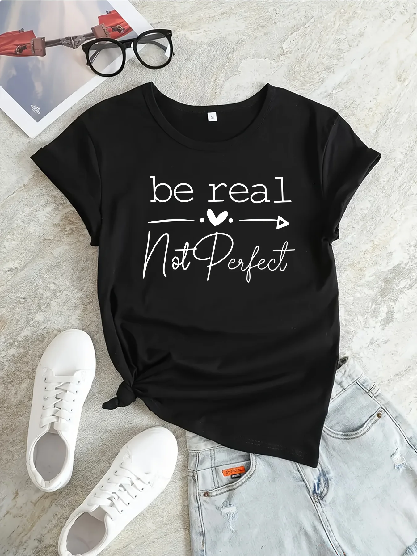 Be Real Letter & Heart Graphic Sports T-shirt, Round Neck Short Sleeves Workout Tops, Women's Activewear New Fashion Top Tees