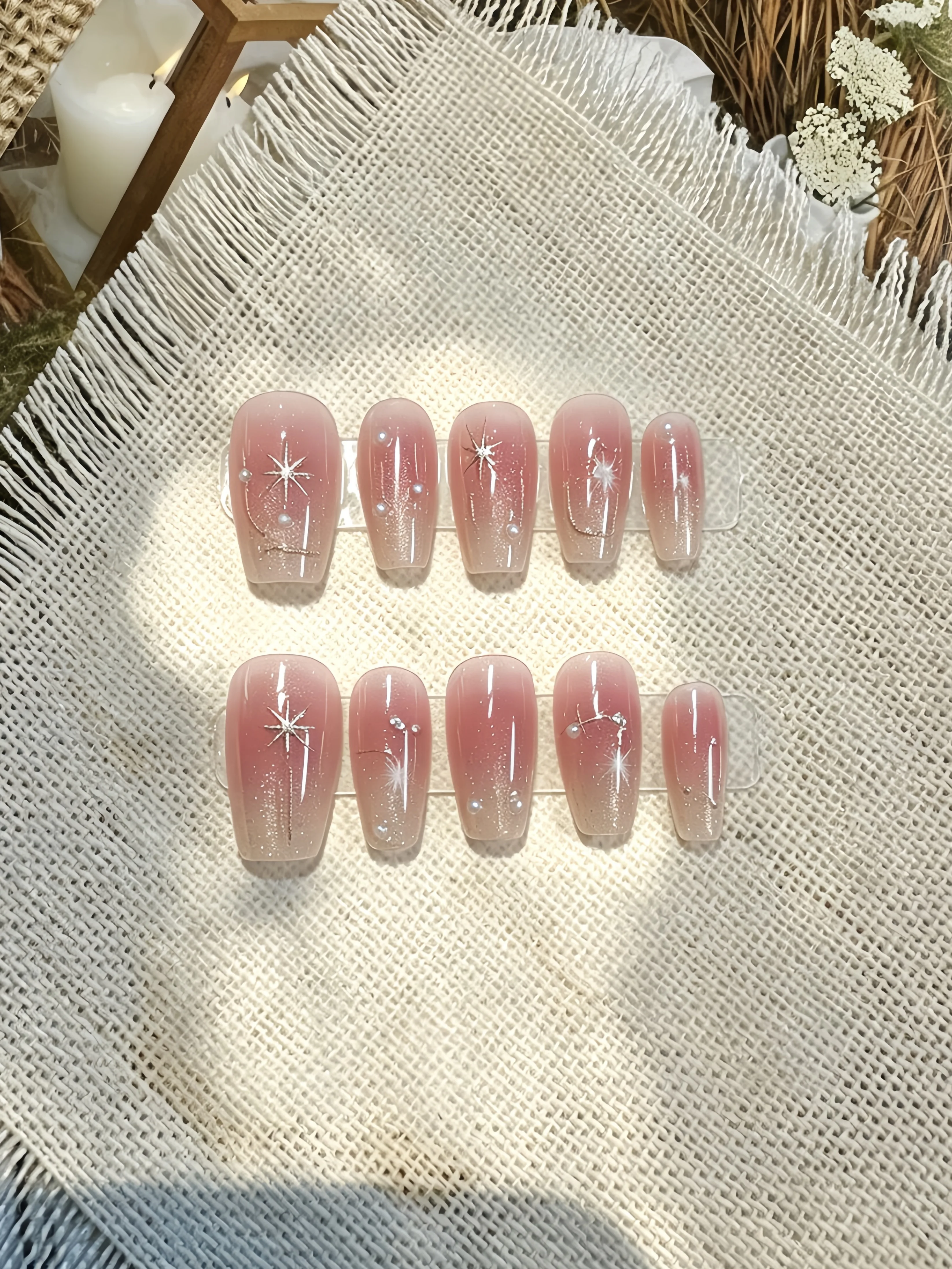 10-Piece Set of Medium-Length Trapezoidal Press-On Nails, Pink and Gold Gradient Starry Pearls, Gentle and Atmospheric Feel, Reusable Fake Nails, Ins-Style Light Luxury Fairy Handmade Nail Patches