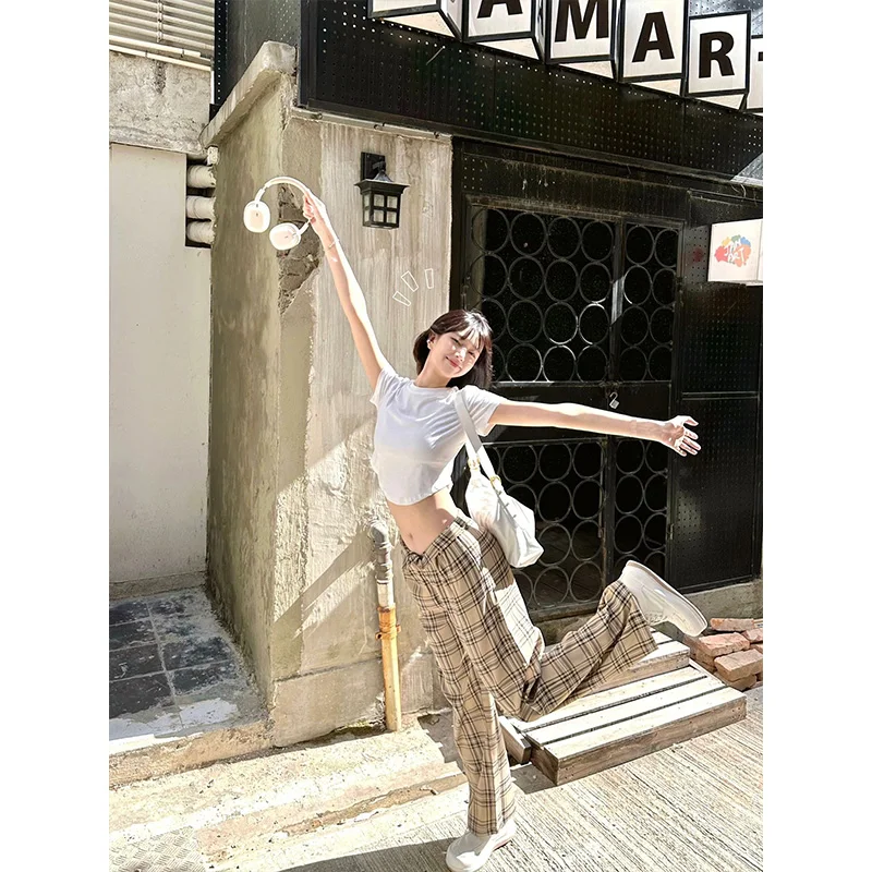 Czysta bawełna lub T-shirt damski letni, dopasowany krój, okrągły dekolt, nieregularny dół, modny streetwear