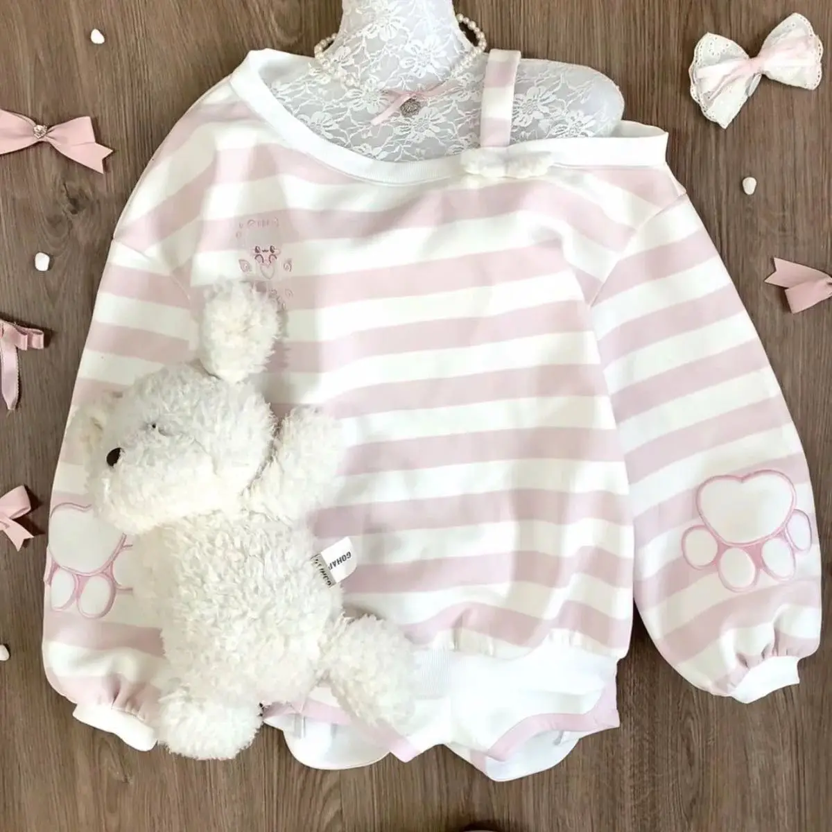Japanese Y2K Sweet Kawaii Striped Off Shoulder Sweatshirt Single Strap Paw Print Long Sleeve Loose Casual Streetwear Top Women