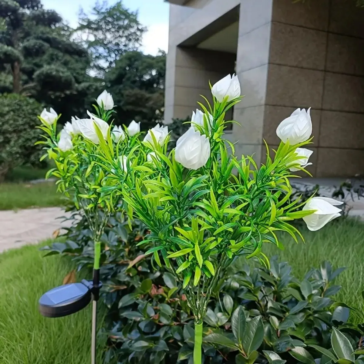 Solar powered gardenia flower lamp decoration, waterproof balcony for home use, outdoor camping site, lawn lamp insertion